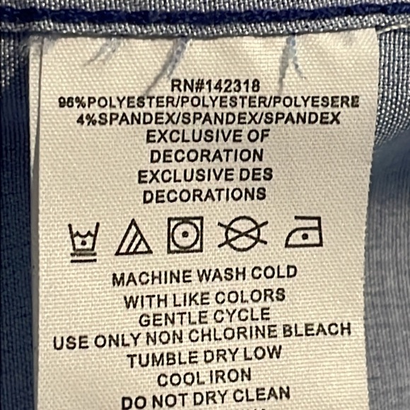 Nick Graham Everywhere  , Stretch modern fit button-down shirt. - Picture 7 of 8